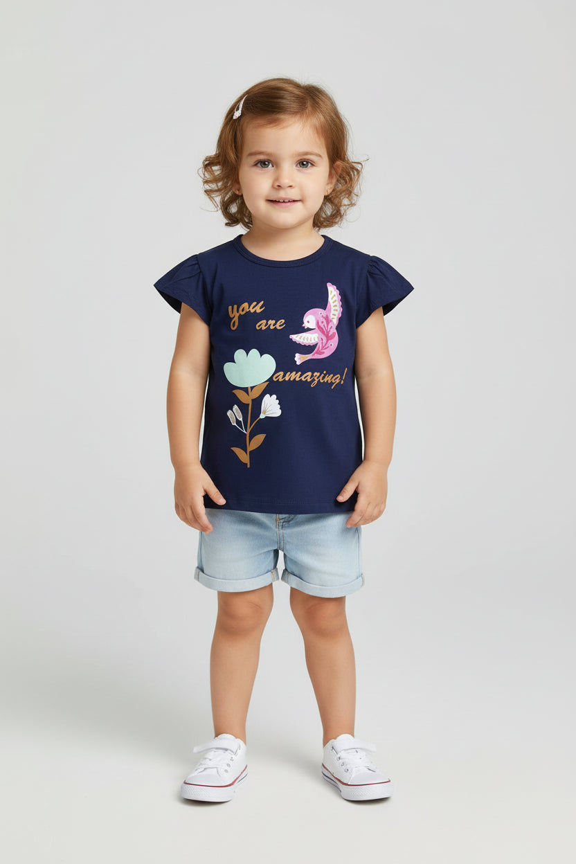 Soft cotton girls’ t-shirt featuring an inspiring "You Are Amazing" graphic print, perfect for everyday wear