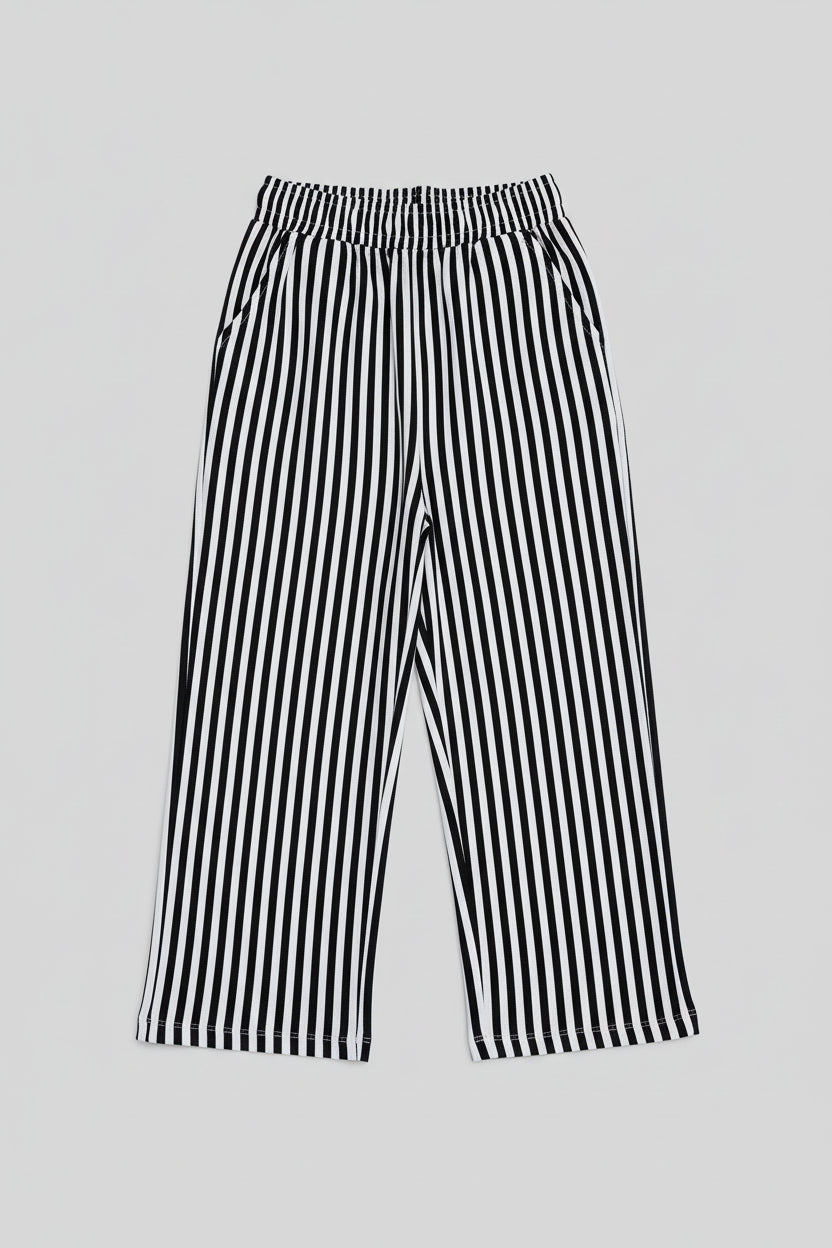 Loose fit girl's trouser with vertical stripes