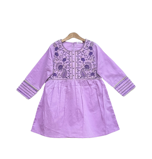 Embroidery cotton top