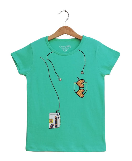 Trendy girls’ cotton t-shirt featuring a bold "Music Lover" graphic print, perfect for young music fans