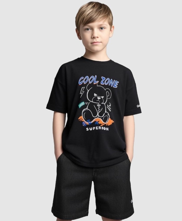 Stylish boys' loose fit oversized t-shirt featuring bold leopard print for a trendy streetwear look