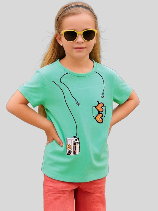 Trendy girls’ cotton t-shirt featuring a bold "Music Lover" graphic print, perfect for young music fans